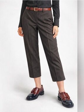 NWOT Amanda & Chelsea cropped pants size 8 petite